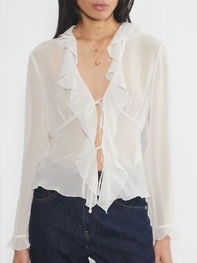ARITZIA WILFRED frenchy blouse light birch white tie front ruffled chiffon top